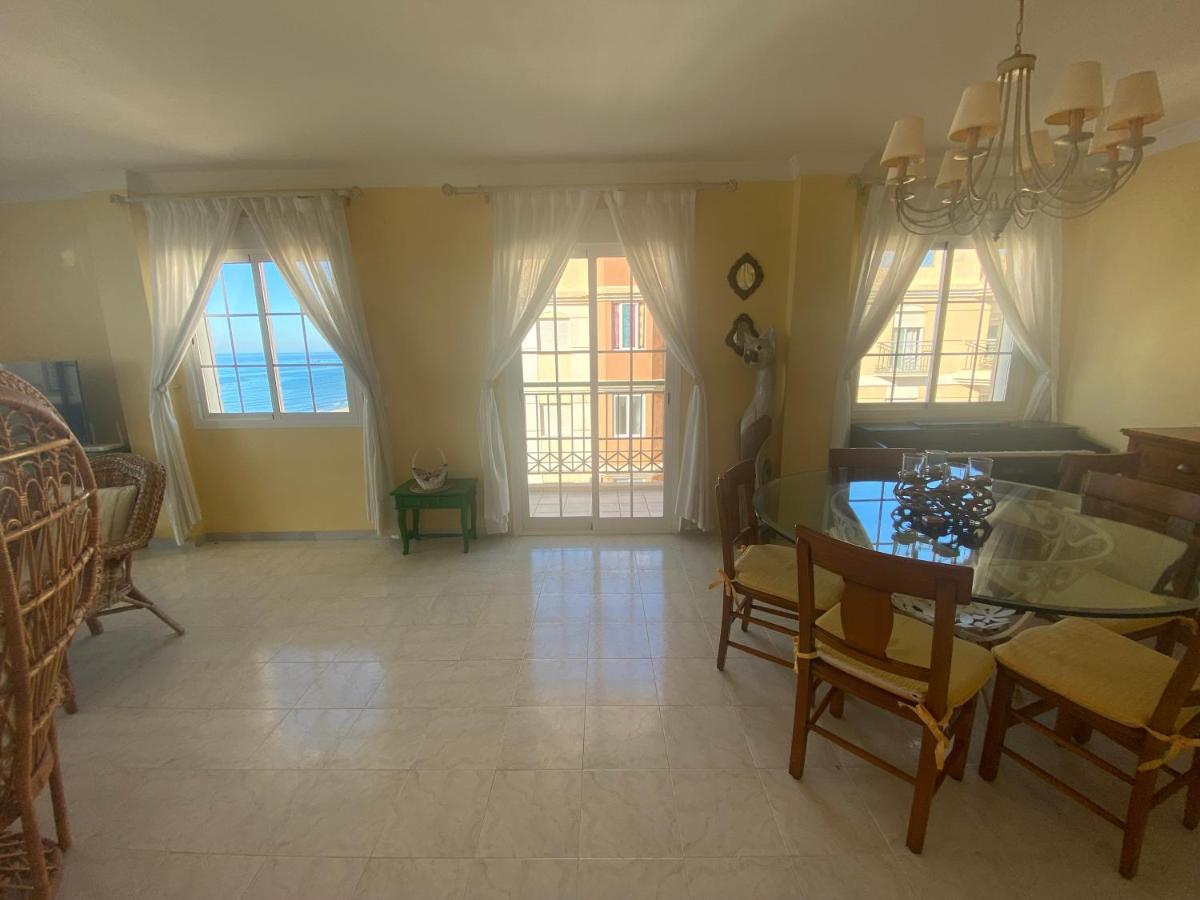 Apartament Costa Beachfront *