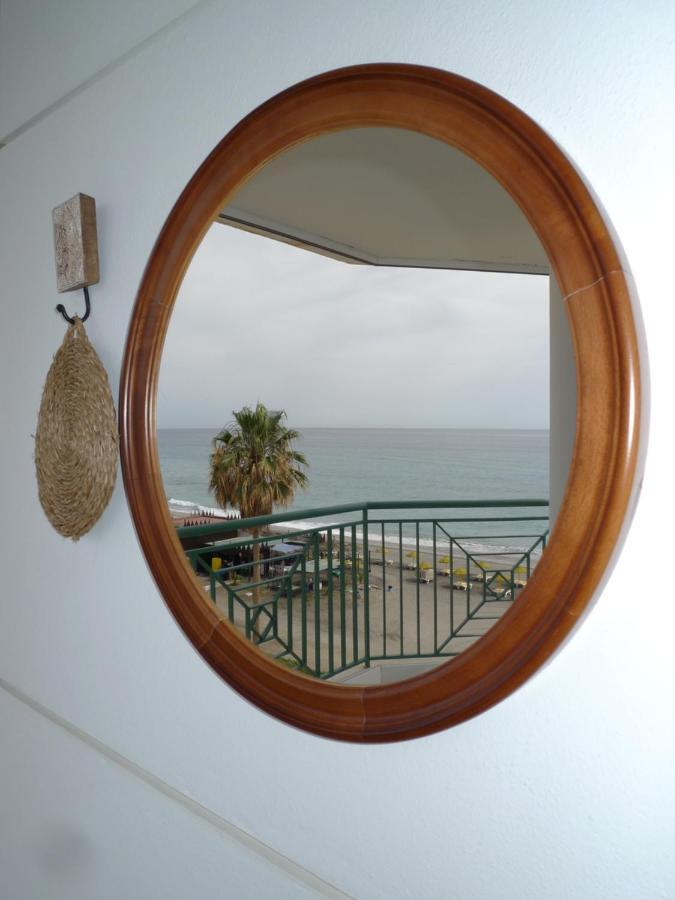 Costa Beachfront Apartment Torrox